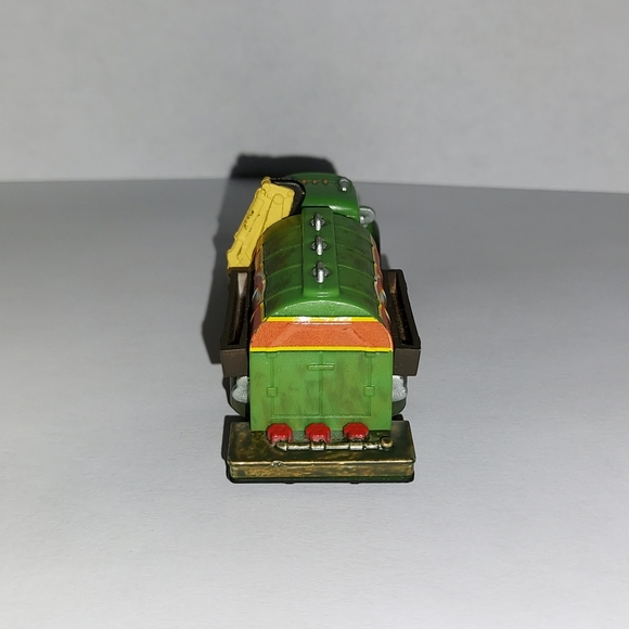 Disney Pixar Planes Fire & Rescue Chug Tanker PVC 1:55 Model Car - Picture 6 of 6